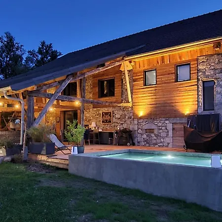 Maison De Charme Et De Loisirs Entre Et Monts Holiday home